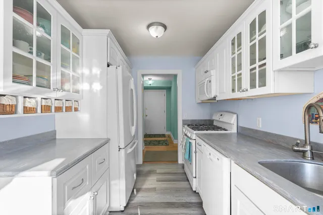 $531,500 | 315 Navajo Lane, Unit A, Stratford, CT 06614