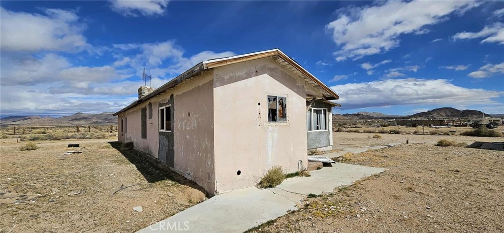 33354 Haynes Road Lucerne Valley, CA 92356 - Photo 11 of 32