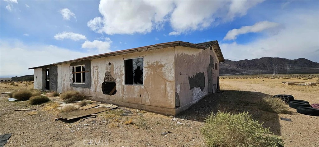 33354 Haynes Road Lucerne Valley, CA 92356 - Photo 6 of 32