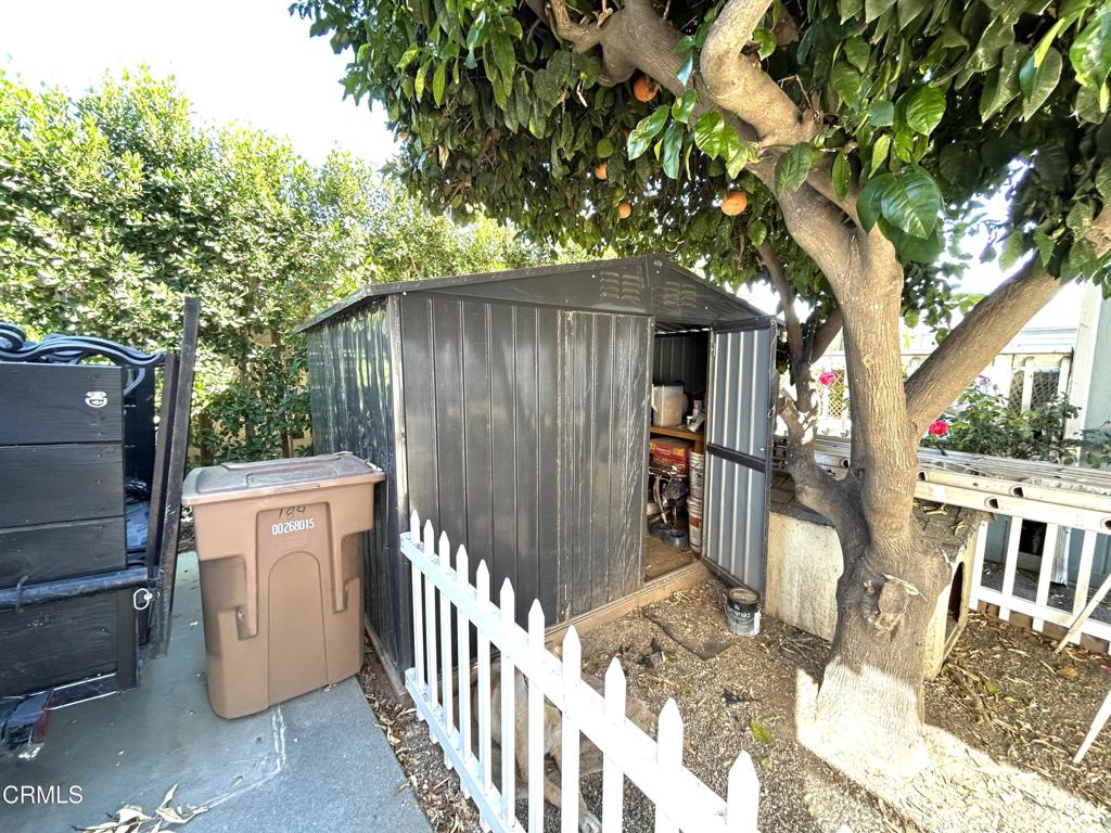 250 East Telegraph Road, Unit 184 Fillmore, CA 93015 - Photo 14 of 16 a view of a patio in the backyard