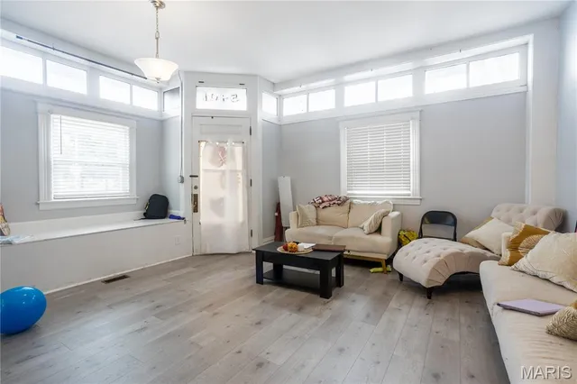 $250,000 | 5401 Idaho Avenue, St. Louis, MO 63111