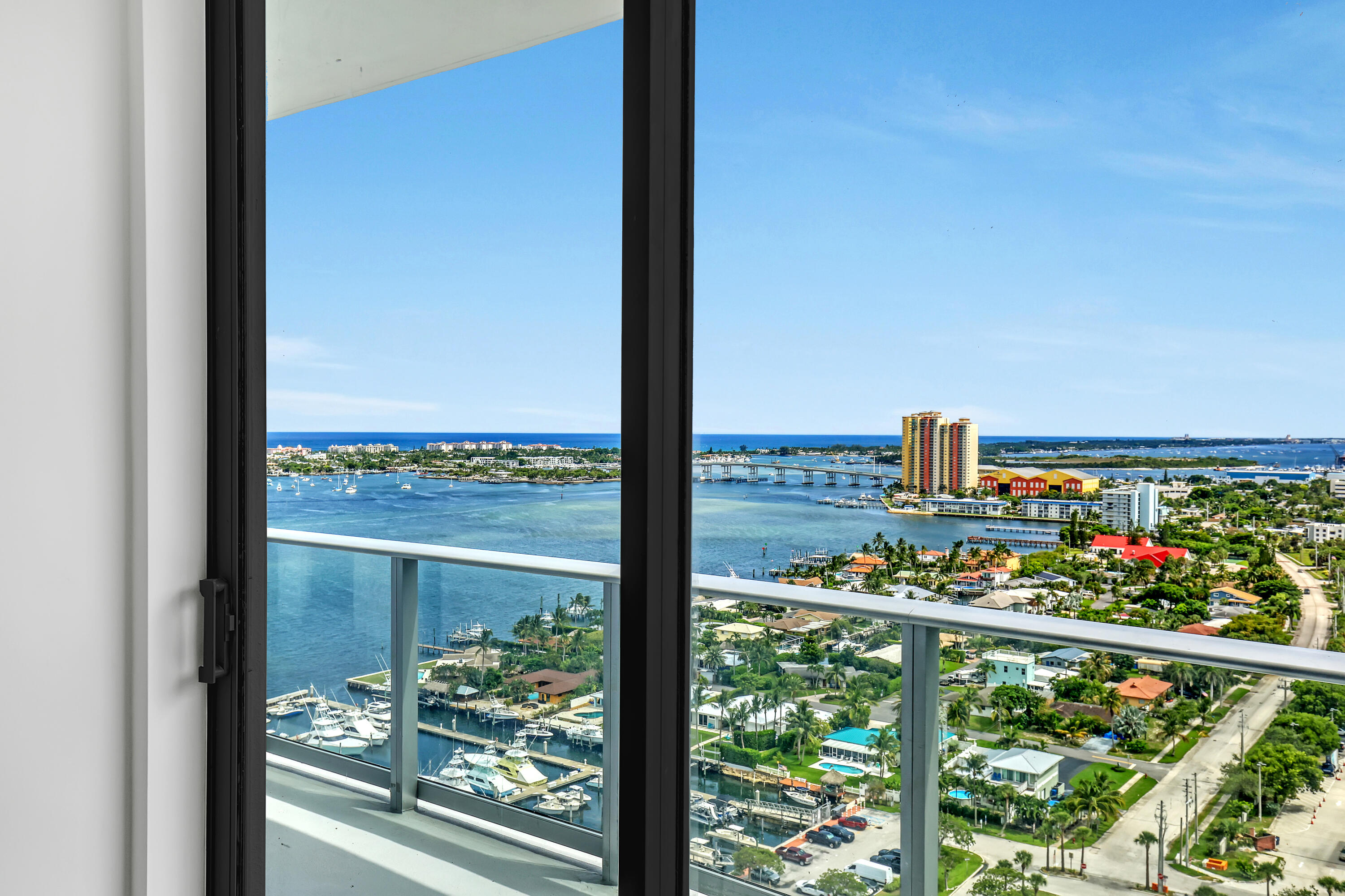 220 Lake Shore Drive, Unit N2103 Lake Park, FL 33403 - Photo 43 of 57 220 Lake Shore #N-2103 (36)