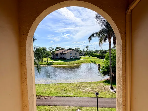 $2,100 | 616 Sea Pine Way, Unit C3, Greenacres, FL 33415
