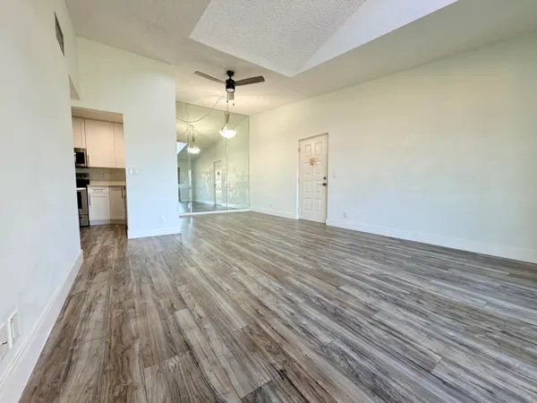 $2,100 | 616 Sea Pine Way, Unit C3, Greenacres, FL 33415