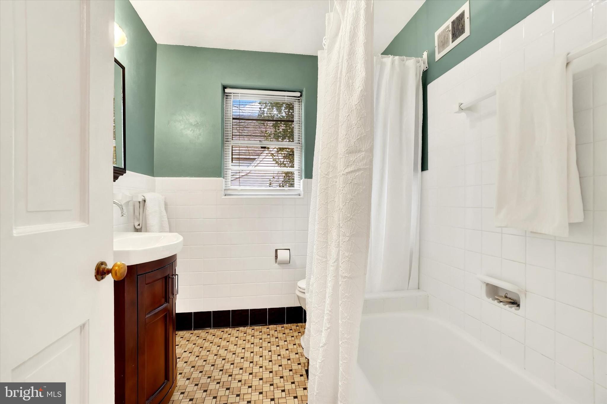 844 Rathton Road York, PA 17403 - Photo 20 of 30 Gallery Image 20