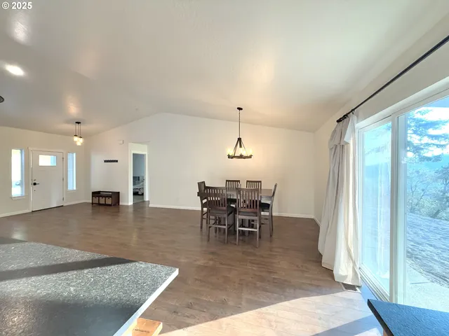 $629,000 | 477 Palisade Drive, Roseburg, OR 97471