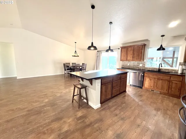 $629,000 | 477 Palisade Drive, Roseburg, OR 97471