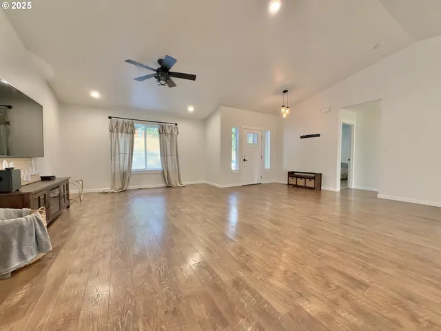 $629,000 | 477 Palisade Drive, Roseburg, OR 97471