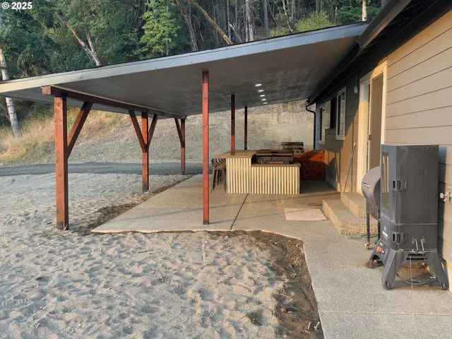 $629,000 | 477 Palisade Drive, Roseburg, OR 97471