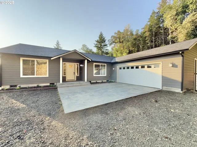 $629,000 | 477 Palisade Drive, Roseburg, OR 97471