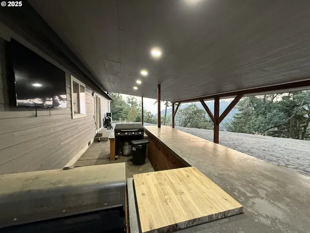 $629,000 | 477 Palisade Drive, Roseburg, OR 97471