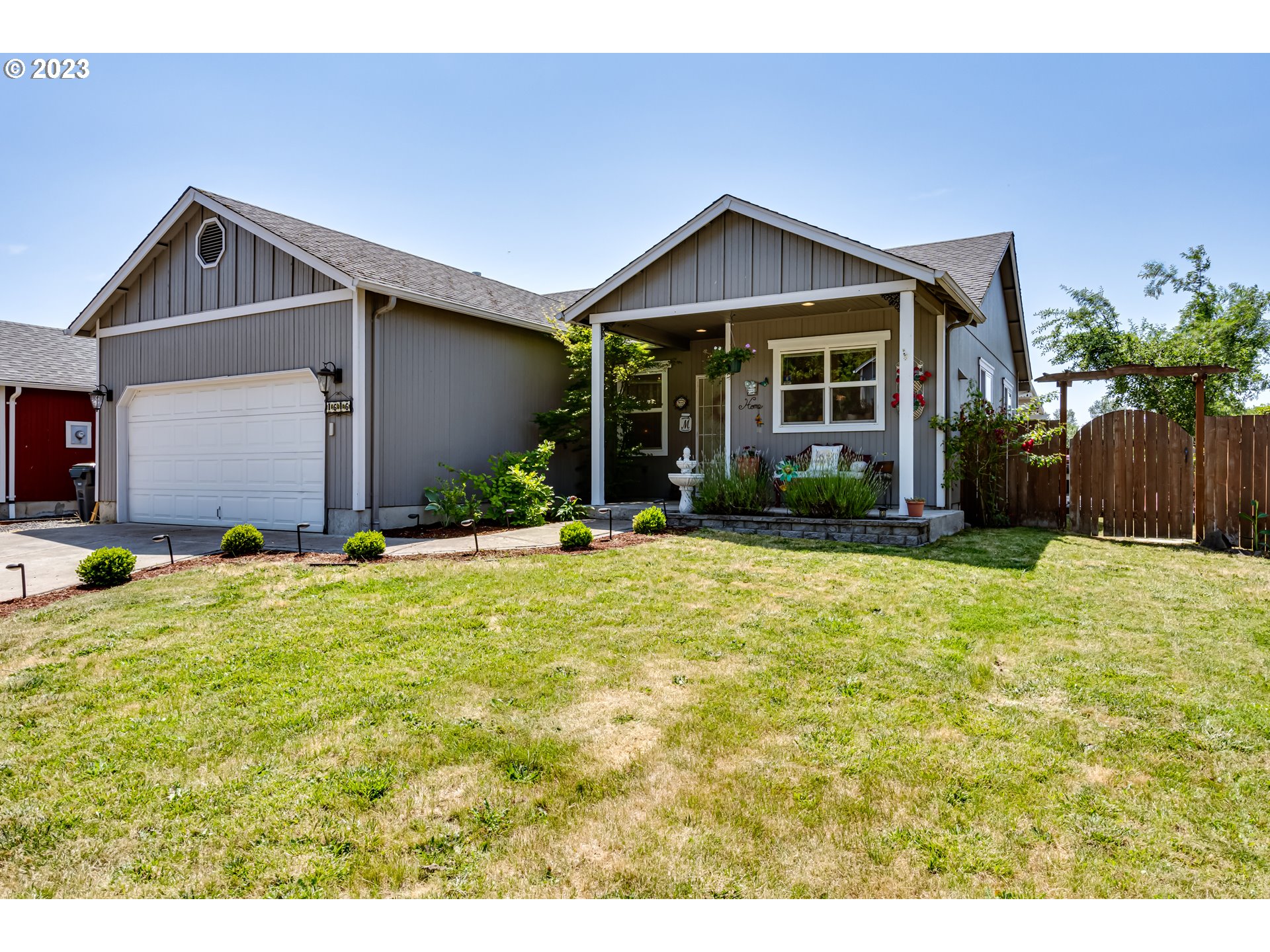 1616 South 59th Street Springfield, OR 97478 - Photo 2 of 44 a front view of house with yard and green space