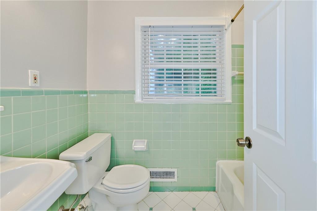 2454 Drew Valley Road Northeast Brookhaven, GA 30319 - Photo 25 of 37