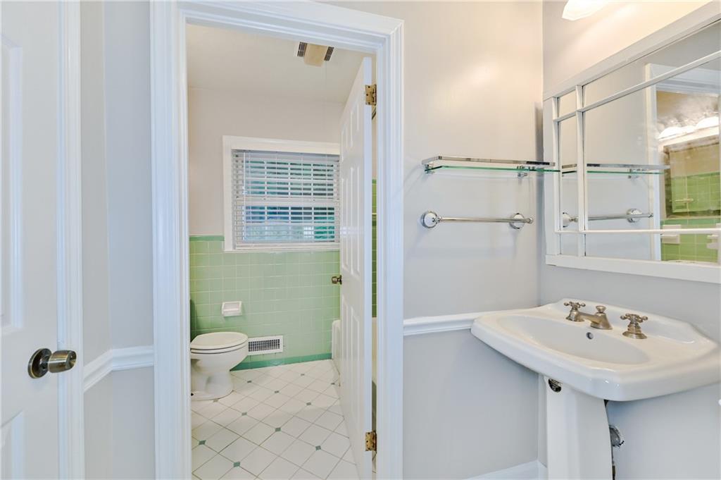 2454 Drew Valley Road Northeast Brookhaven, GA 30319 - Photo 26 of 37