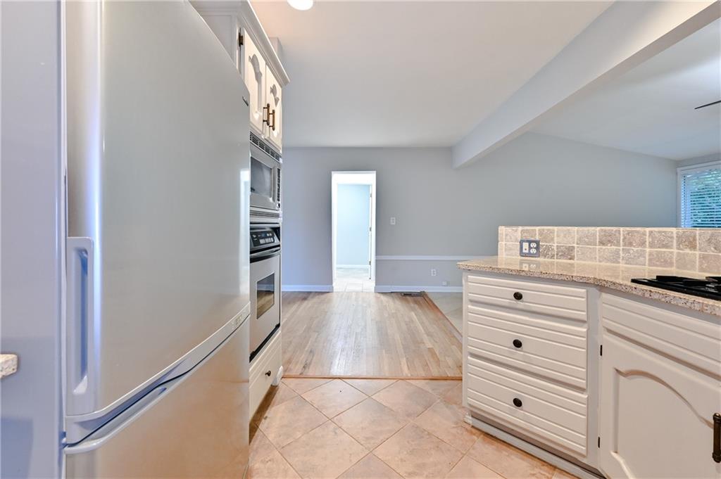 2454 Drew Valley Road Northeast Brookhaven, GA 30319 - Photo 10 of 37