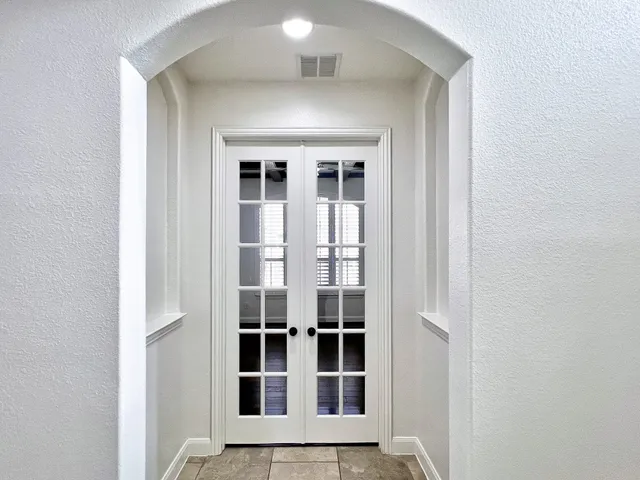 $5,000 | 78 Lindenberry Circle, Tomball, TX 77375