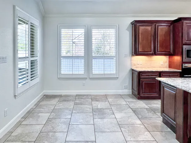 $5,000 | 78 Lindenberry Circle, Tomball, TX 77375