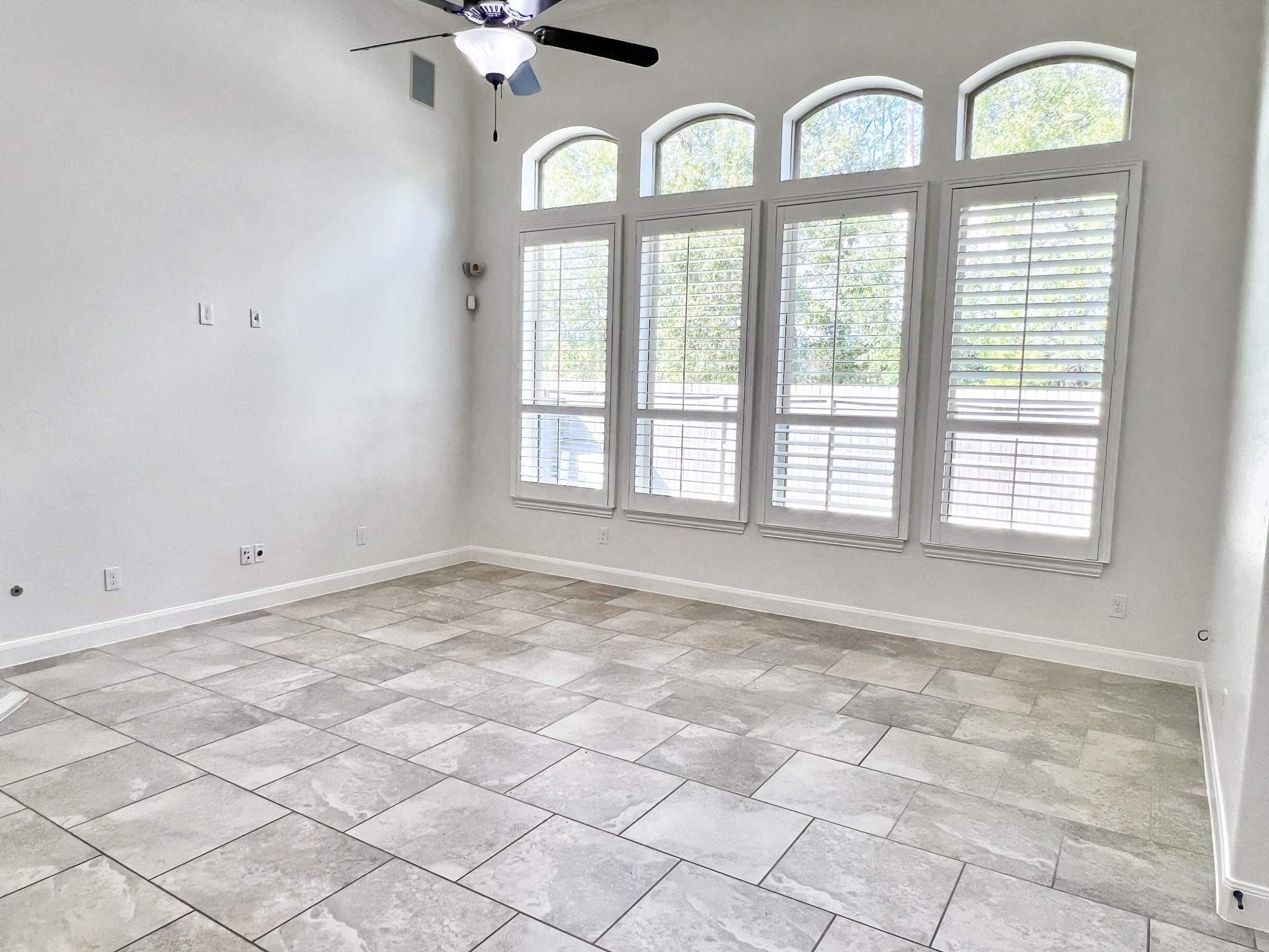 78 Lindenberry Circle Tomball, TX 77375 - Photo 8 of 36 Living