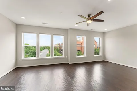 $1,200,000 | 204 Railbender Alley Southeast, Leesburg, VA 20175