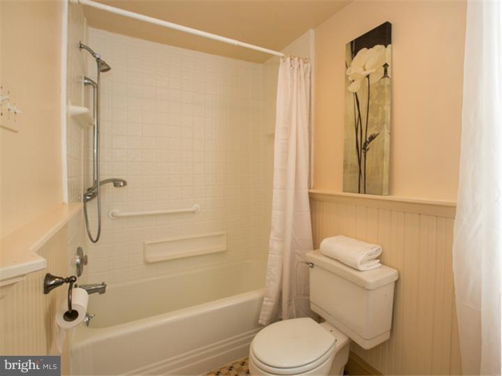 808 Hopkins Road Audubon, NJ 08106 - Photo 18 of 25 Gallery Image 18