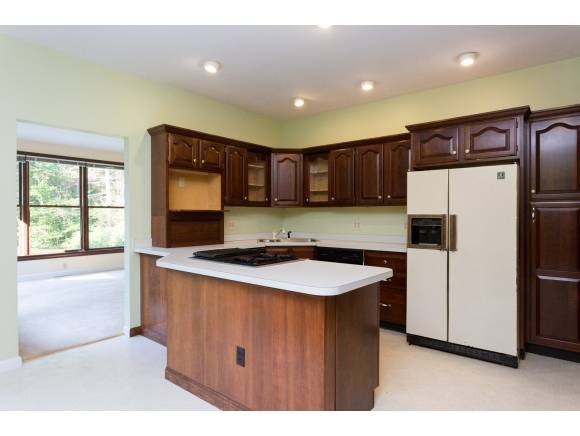 302 Chases Pond Road York, ME 03909 - Photo 10 of 26