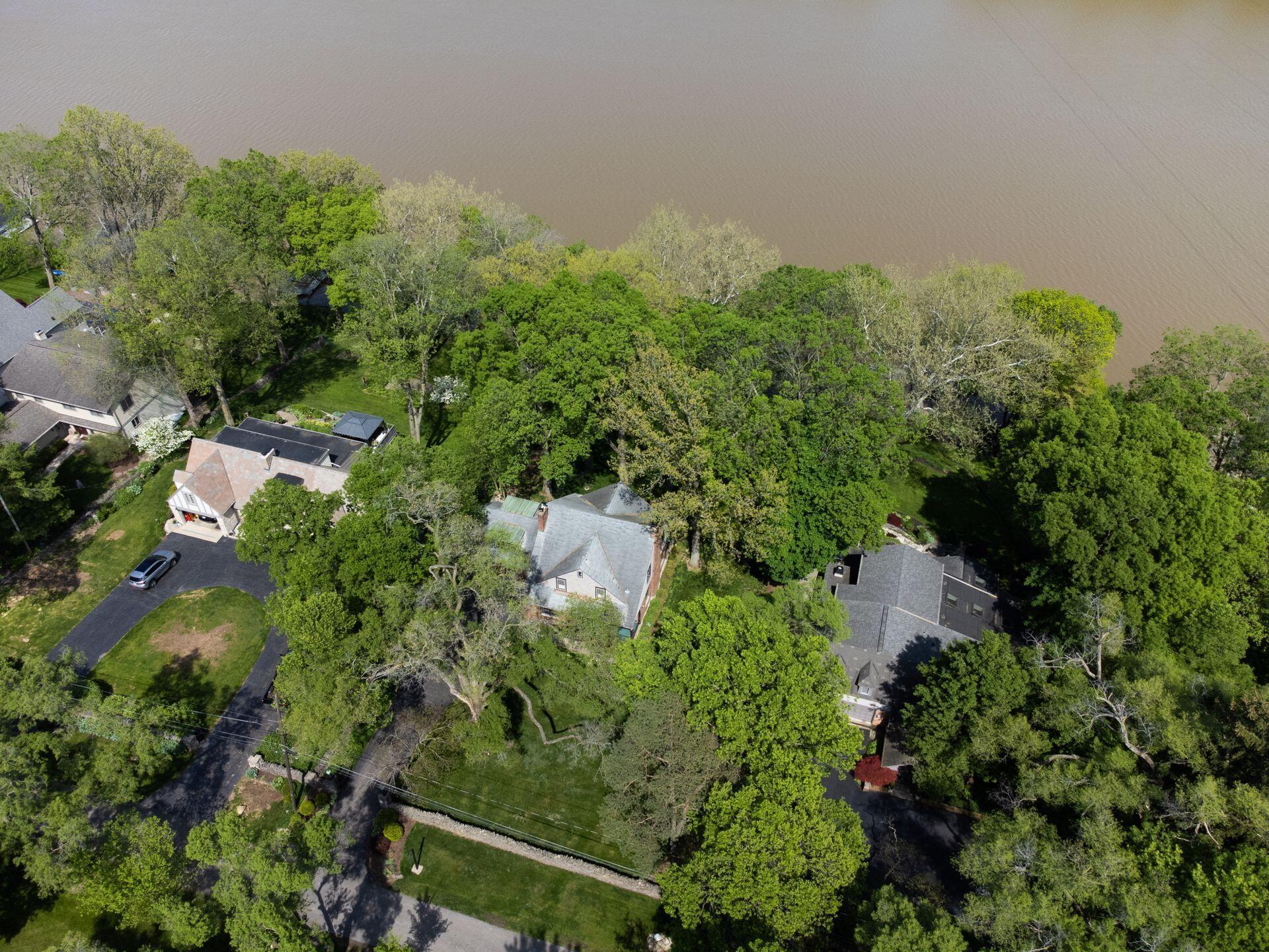 4802 Bellann Road Columbus, OH 43221 - Photo 58 of 60 087_d-8519ed352d9a_DJI_0029-2