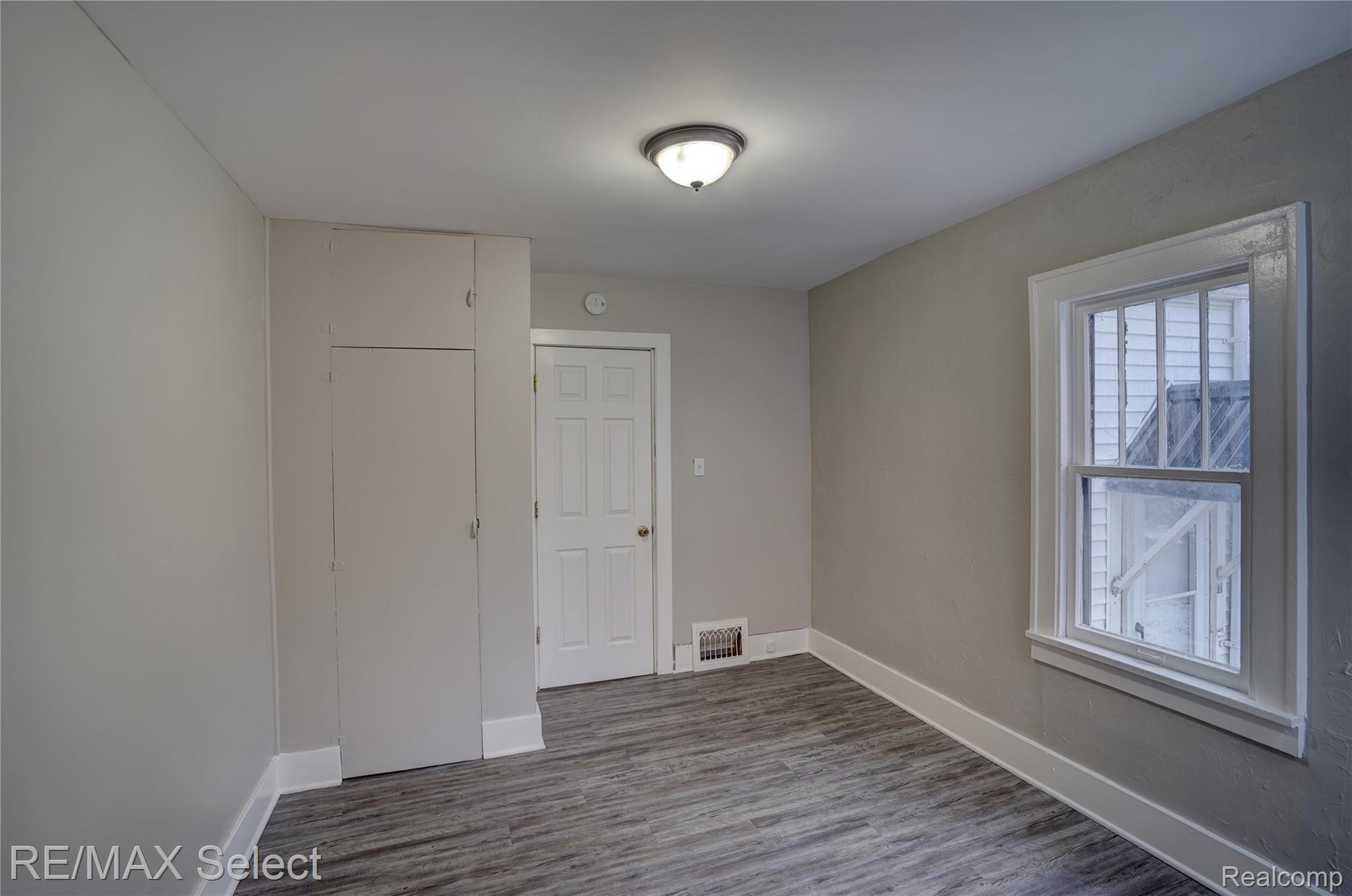 8085 Corunna Road Flint, MI 48532 - Photo 43 of 98 8085 Corunna Rd 043.jpg