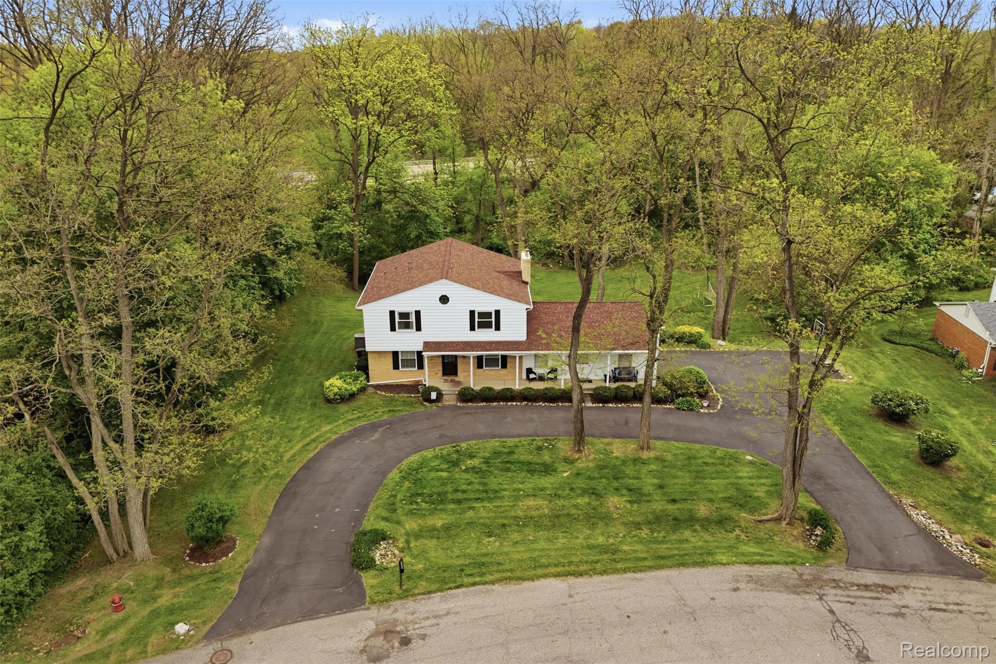 47129 Dunsany Road Northville, MI 48167 - Photo 41 of 49 Aerial view of property and surrounding area