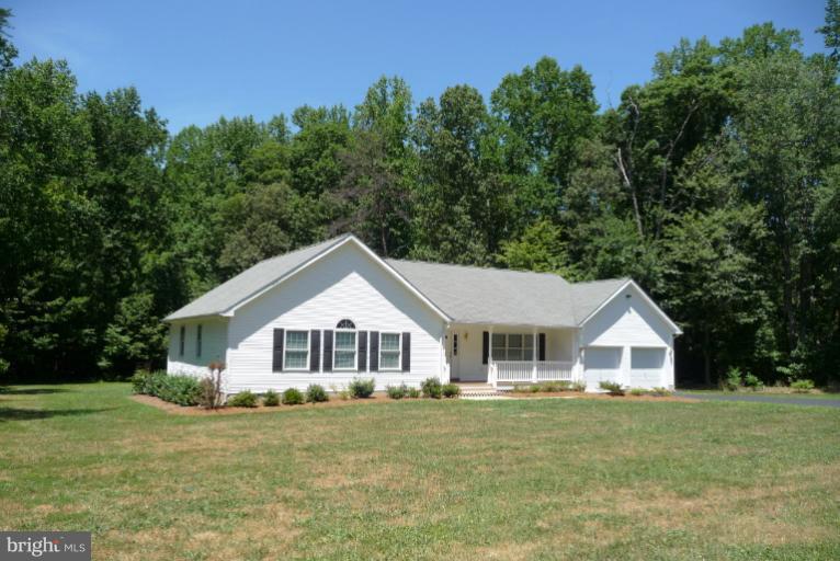 4180 Robinson Road Huntingtown, MD 20639 - Photo 3 of 17 Exterior (Front)