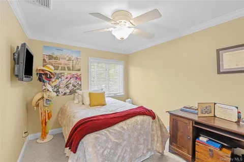 $999,999 | Undisclosed Address, Hauppauge, NY 11788