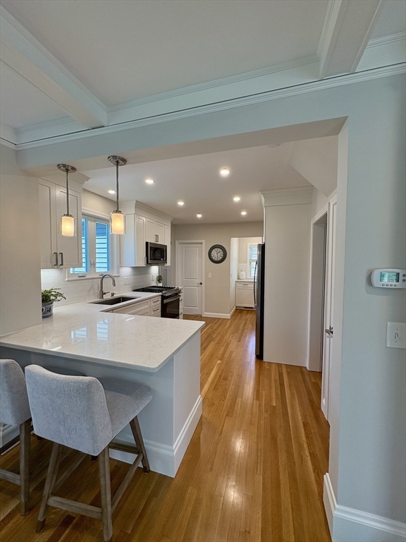 375 Lawrence Road Medford, MA 02155 - Photo 5 of 39