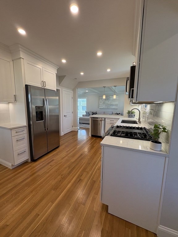 375 Lawrence Road Medford, MA 02155 - Photo 6 of 39