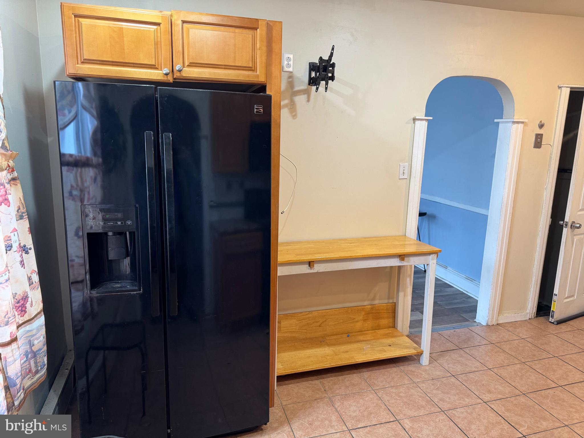 410 Laurel Road Lansdowne, PA 19050 - Photo 15 of 19 a view of walk in closet