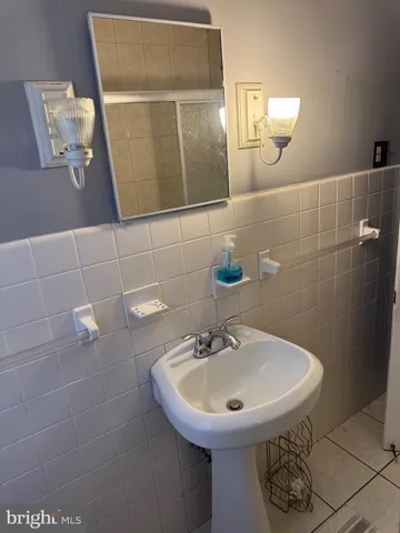 $2,000 | 410 Laurel Road, Lansdowne, PA 19050