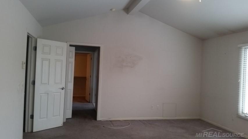 1267 Putnam Circle Rochester, MI 48307 - Photo 31 of 45 31276861-31.JPG