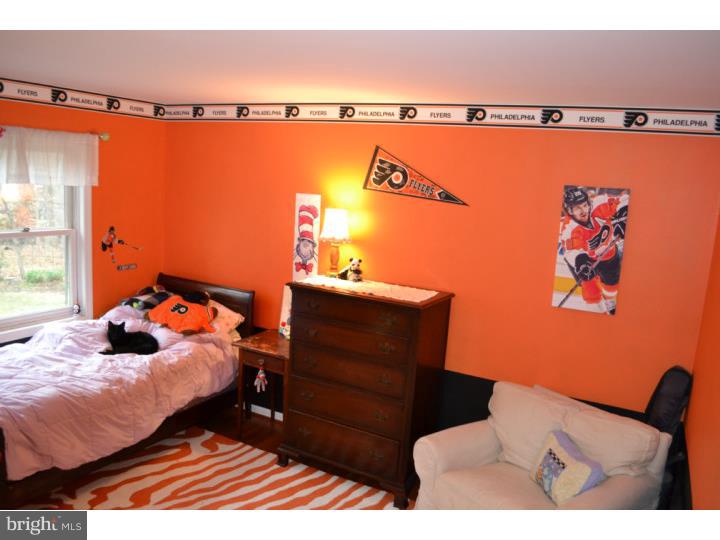 1811 Brooks Road West Chester, PA 19382 - Photo 19 of 25 Bedroom 3