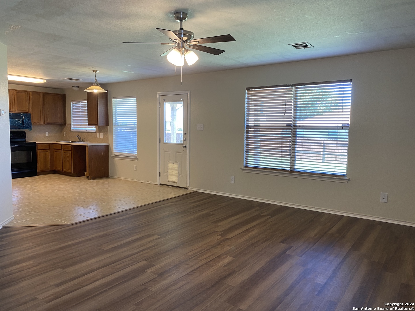 125 Rattlesnake Way Cibolo, TX 78108 - Photo 8 of 28