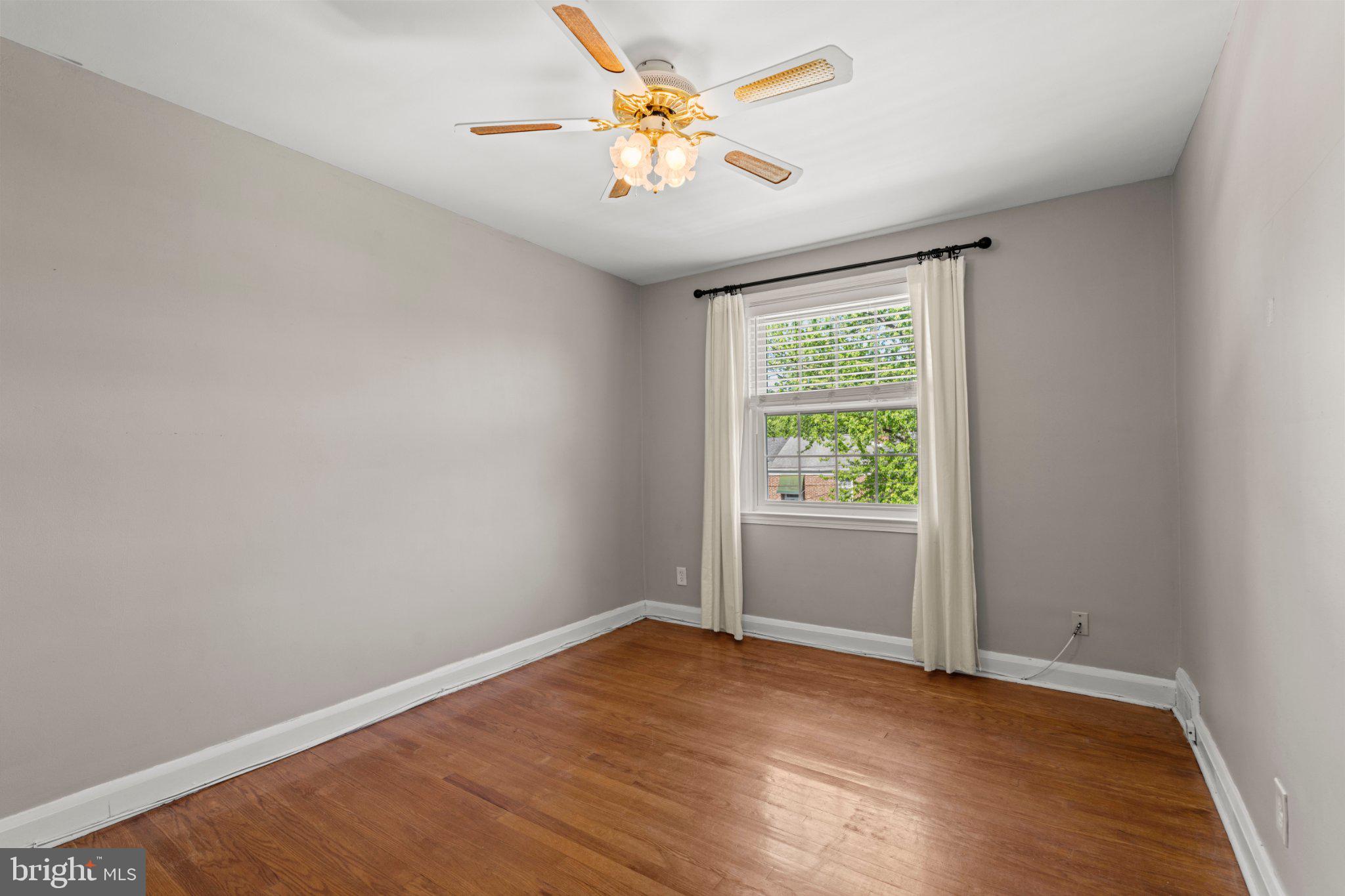 1855 Edgewood Road Towson, MD 21286 - Photo 18 of 29 Bright and airy room with charm.