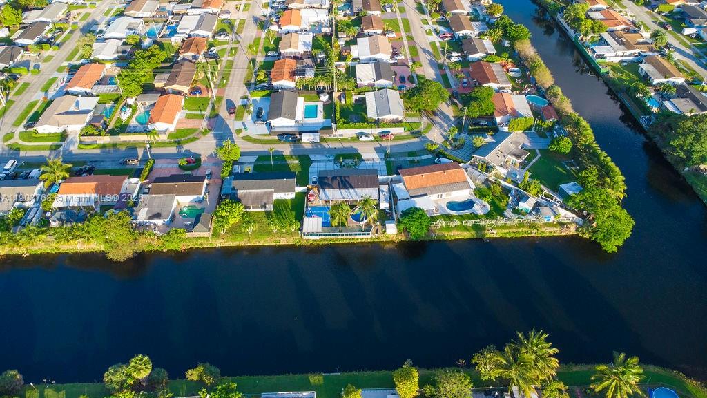 1960 Southwest 128th Court Miami, FL 33175 - Photo 4 of 32