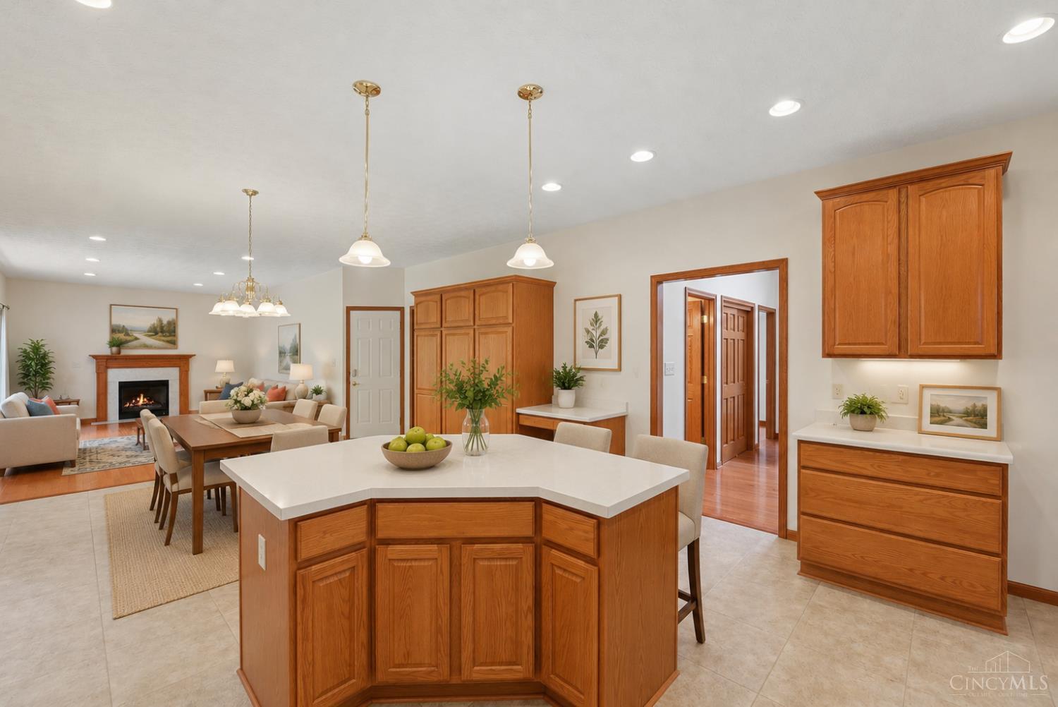 1109 Asbury Road Cincinnati, OH 45255 - Photo 17 of 69