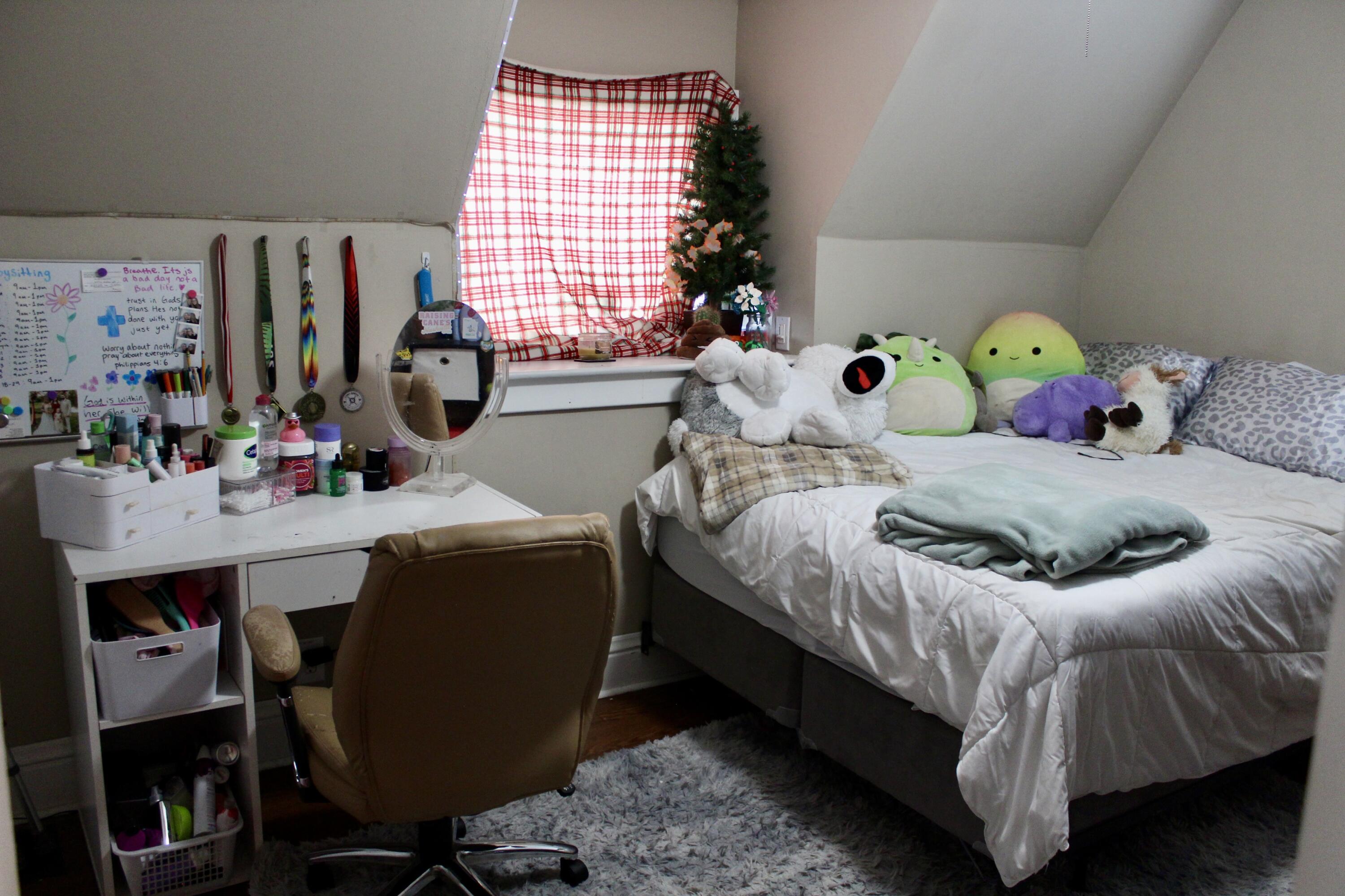 225 Maple Street Walworth, WI 53184 - Photo 12 of 35 Bedroom 2