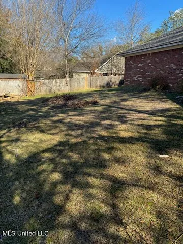 $2,000 | 300 Mockingbird Lane, Madison, MS 39110