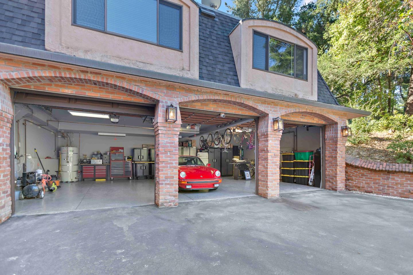 23491 Summit Road Los Gatos, CA 95033 - Photo 59 of 77 a view of a building with seating space