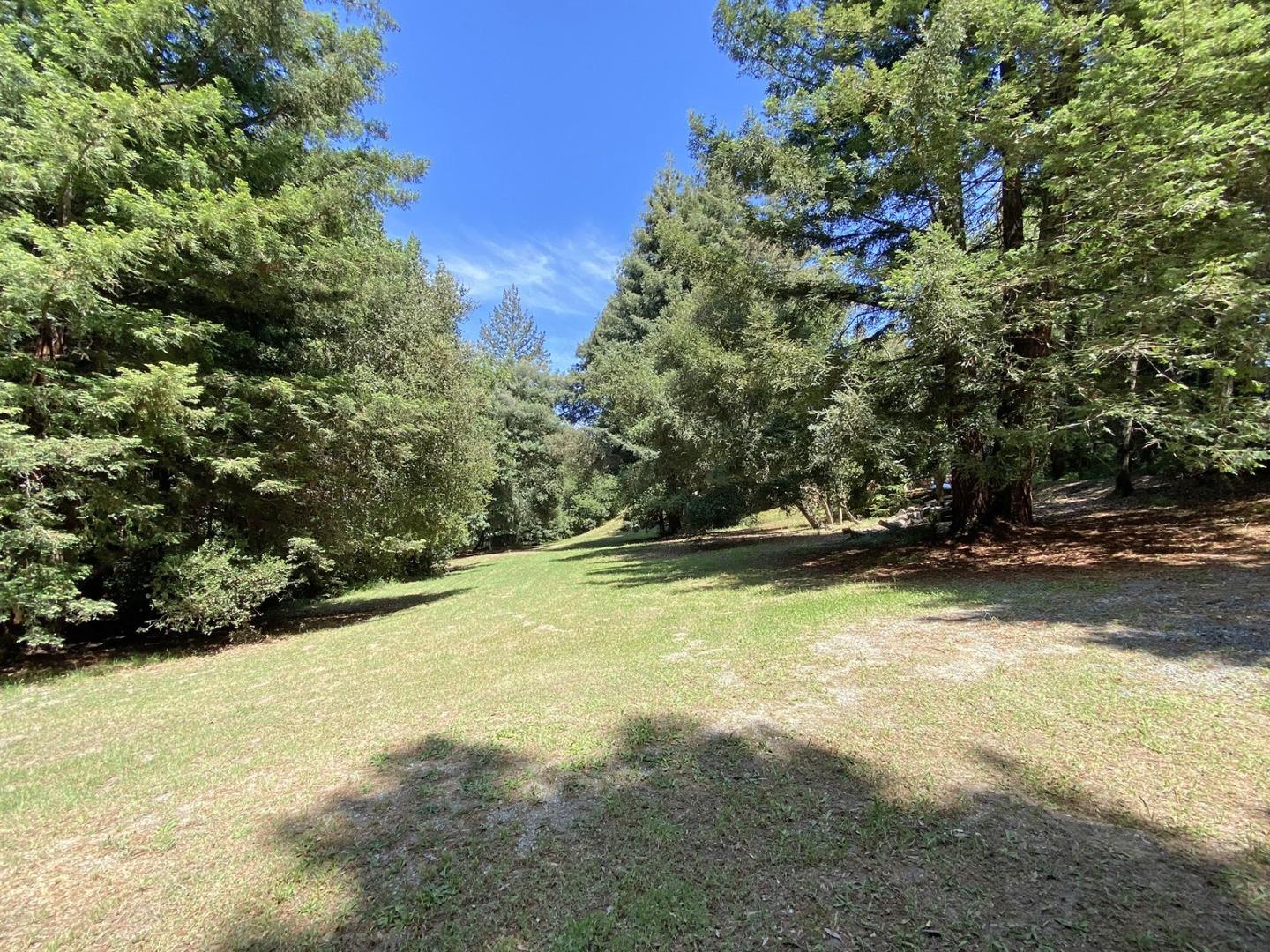 23491 Summit Road Los Gatos, CA 95033 - Photo 70 of 77 a view of swimming pool with an outdoor space