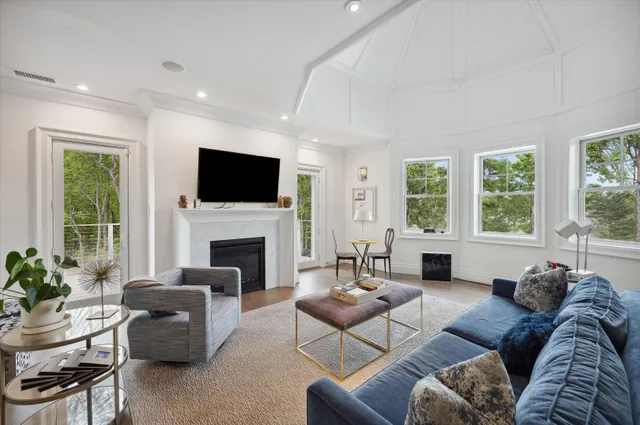 $8,500,000 | 9 Seaponack Drive, Sag Harbor, NY 11963