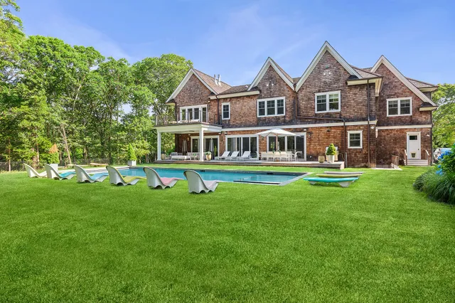 $8,500,000 | 9 Seaponack Drive, Sag Harbor, NY 11963