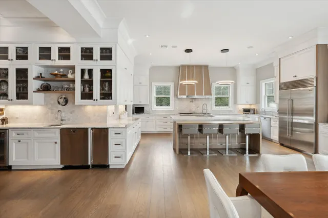 $8,500,000 | 9 Seaponack Drive, Sag Harbor, NY 11963