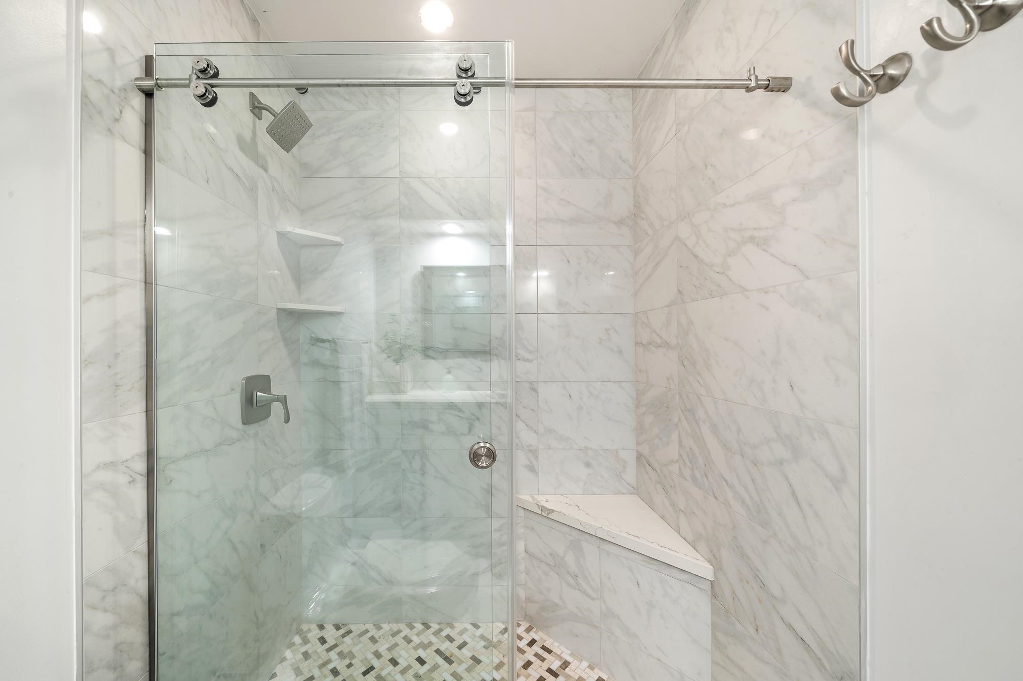 84 Mano Drive Kula, HI 96790 - Photo 19 of 25 a bathroom with a shower