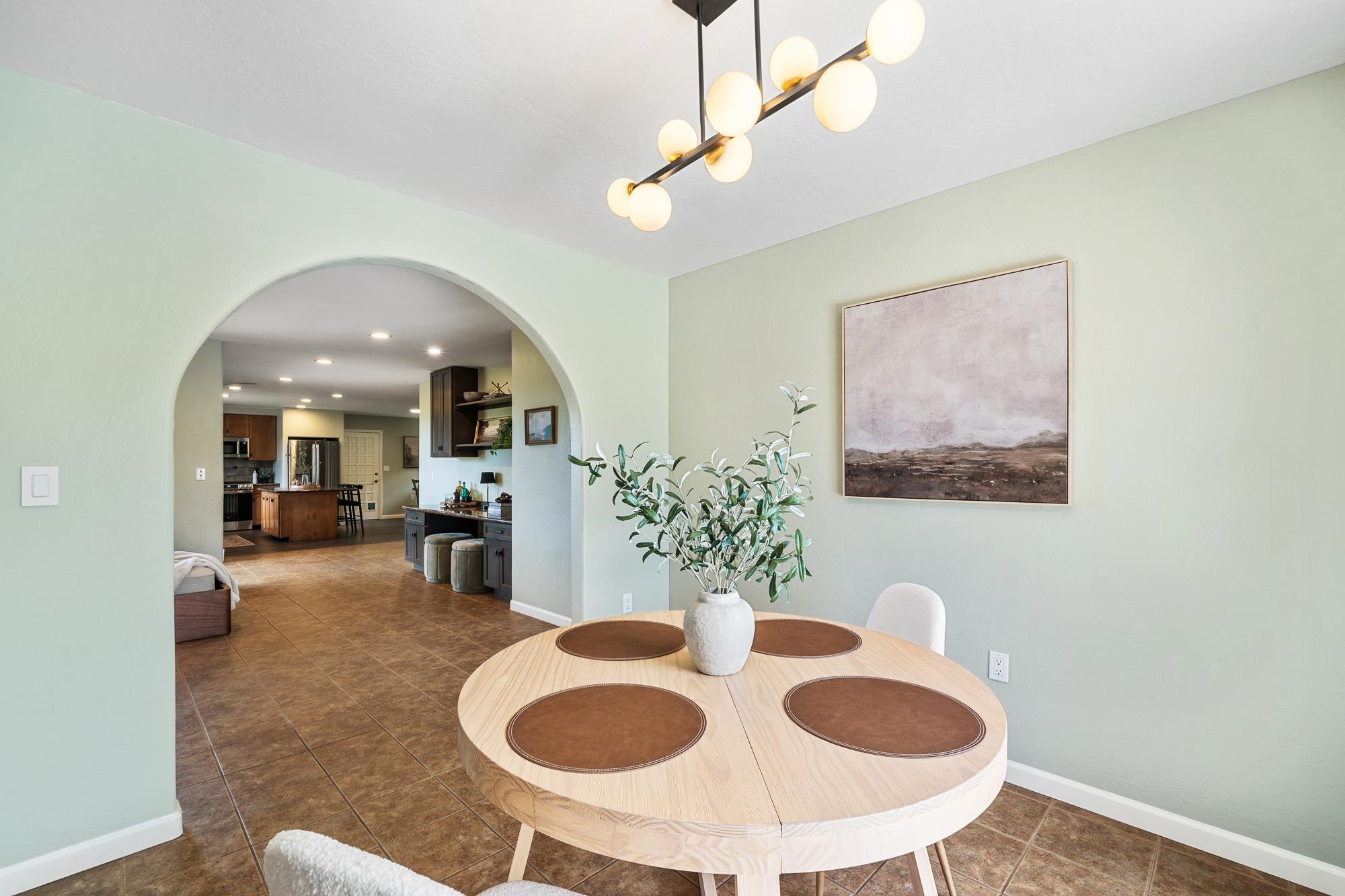 84 Mano Drive Kula, HI 96790 - Photo 7 of 25 a lobby with furniture and a chandelier
