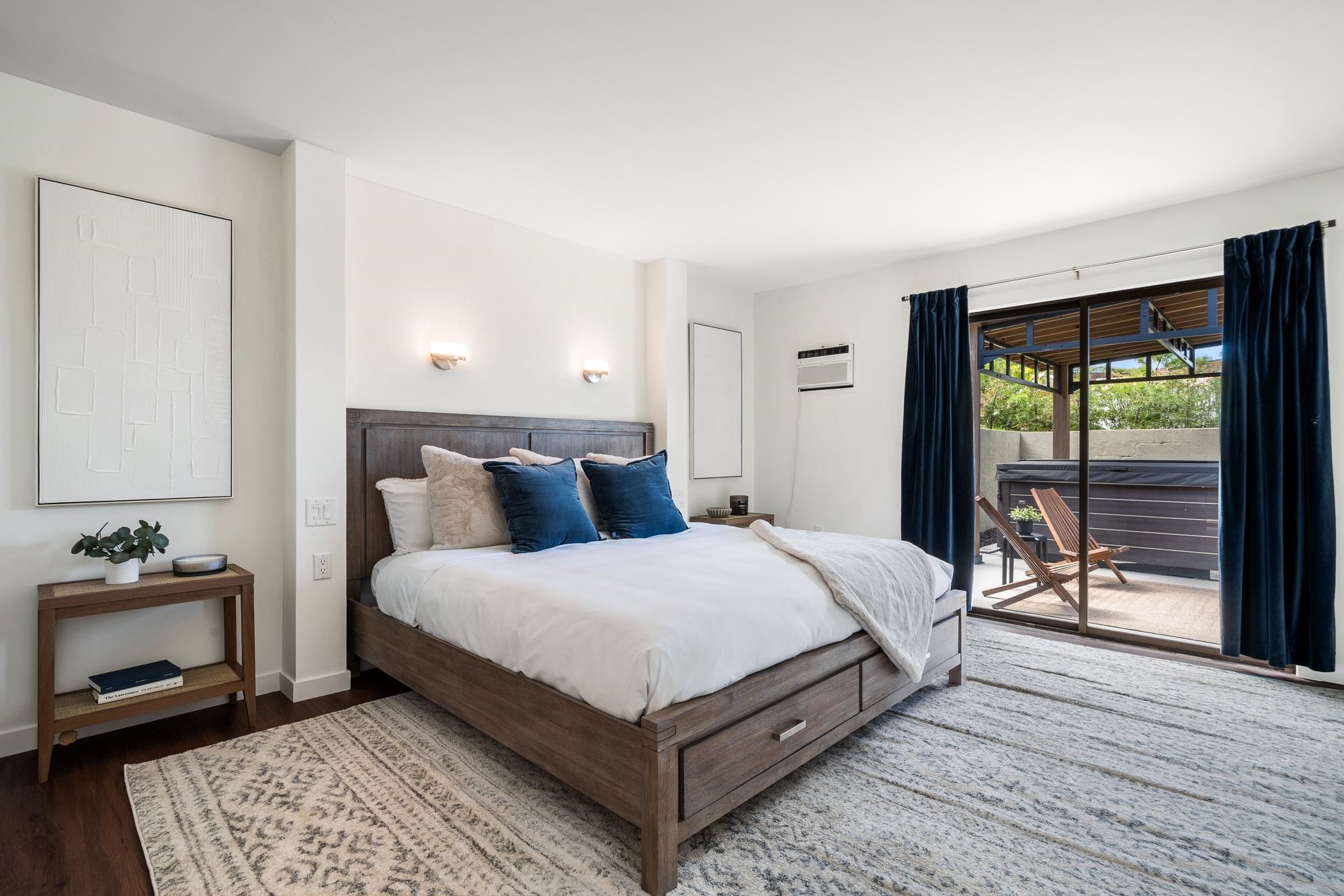 84 Mano Drive Kula, HI 96790 - Photo 8 of 25 a bedroom with bed and large window